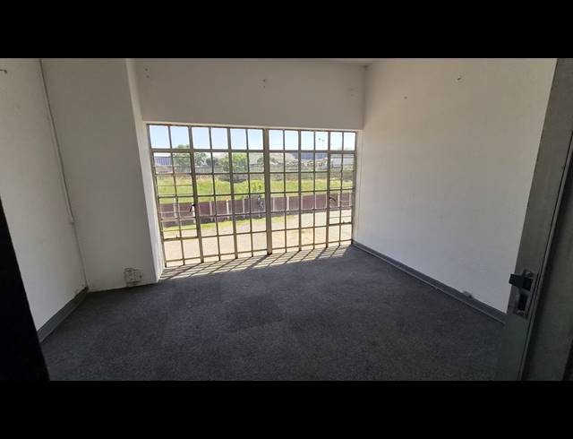 264M² WAREHOUSE TO LET IN JET PARK